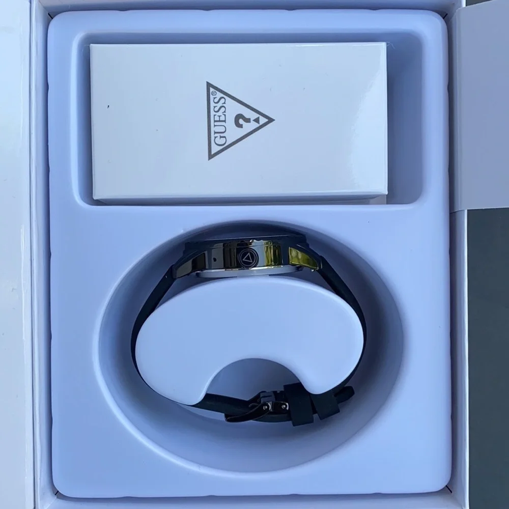 GUESS Men's Touch Smartwatch